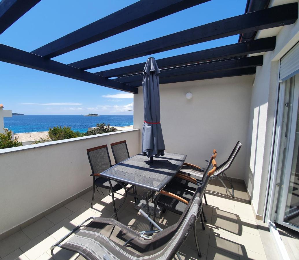 Apartmani Mistral Rogoznica  Esterno foto