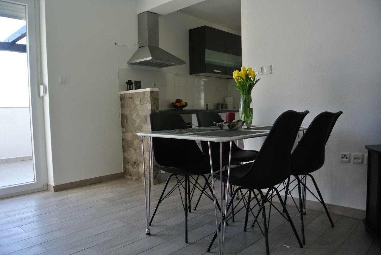 Apartmani Mistral Rogoznica  Esterno foto