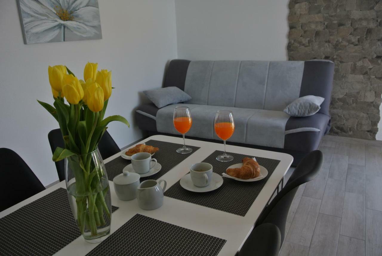 Apartmani Mistral Rogoznica  Esterno foto