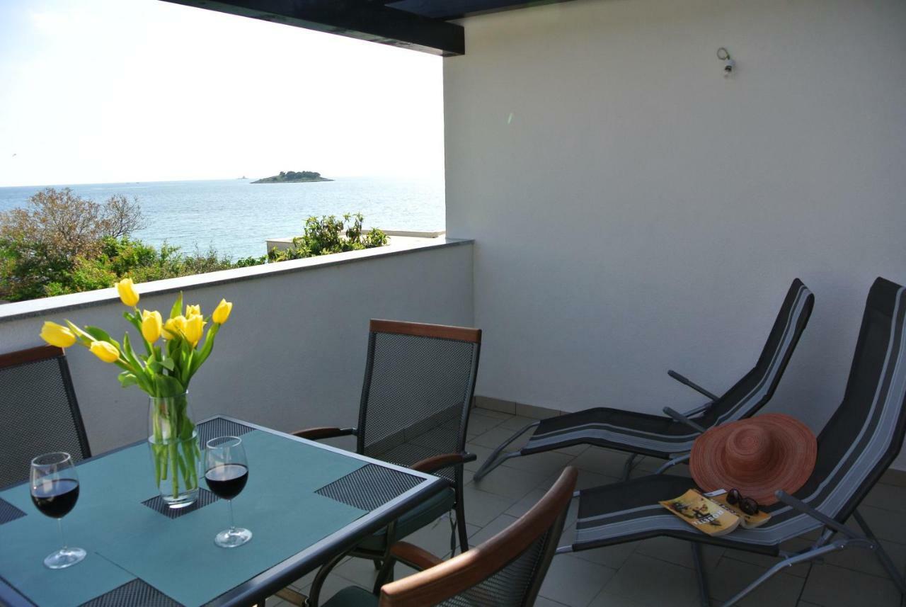 Apartmani Mistral Rogoznica  Esterno foto
