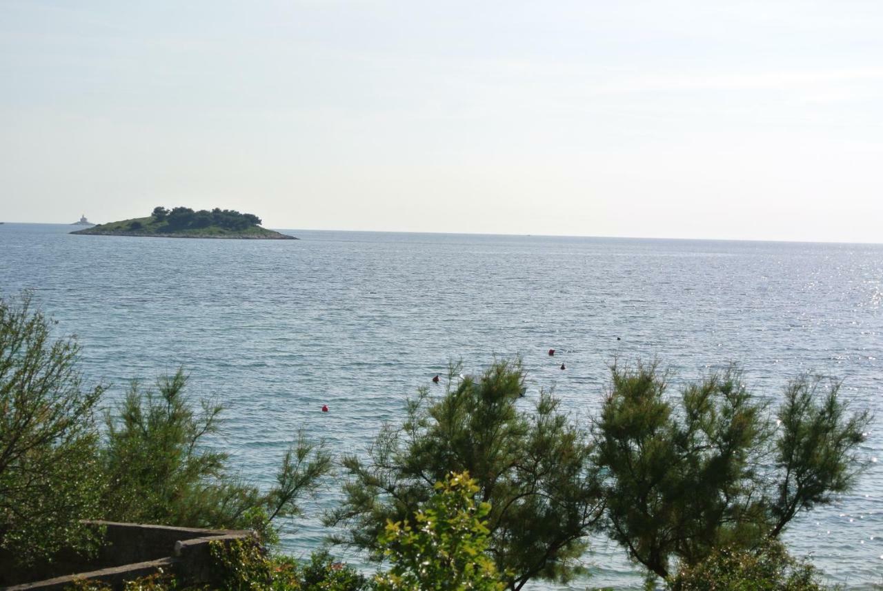Apartmani Mistral Rogoznica  Esterno foto