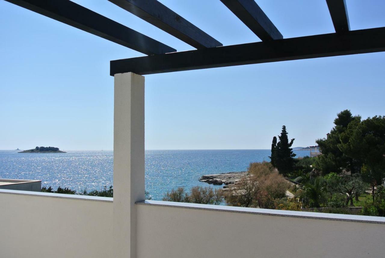 Apartmani Mistral Rogoznica  Esterno foto